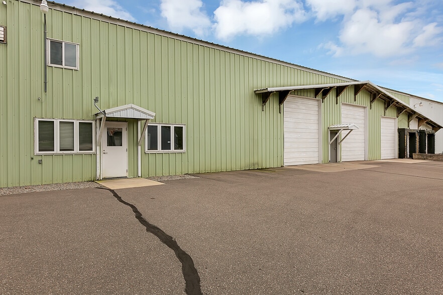 15615 Highway 27, Little Falls, MN à louer - Photo du bâtiment - Image 3 de 38