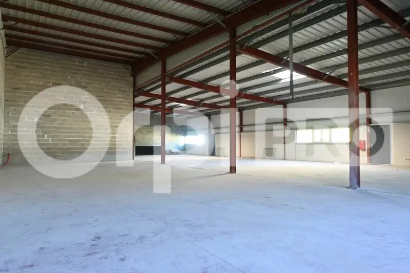 Flex in Bourgoin-Jallieu for lease - Building Photo - Image 2 of 7