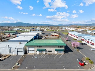 More details for 6062-6068 Crater Lake Ave, Central Point, OR - Industrial for Sale