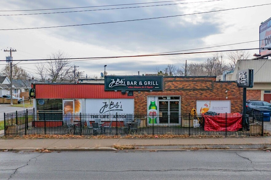 231 St Paul St W, St Catharines, ON à vendre - Photo du bâtiment - Image 3 de 60
