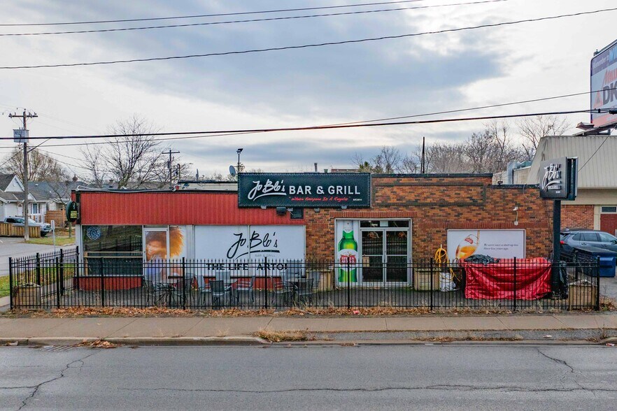 231 St Paul St W, St Catharines, ON à vendre - Photo du bâtiment - Image 3 de 60