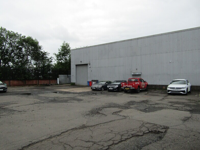 412 Glasgow Rd, Clydebank à louer - Photo du bâtiment - Image 2 de 5