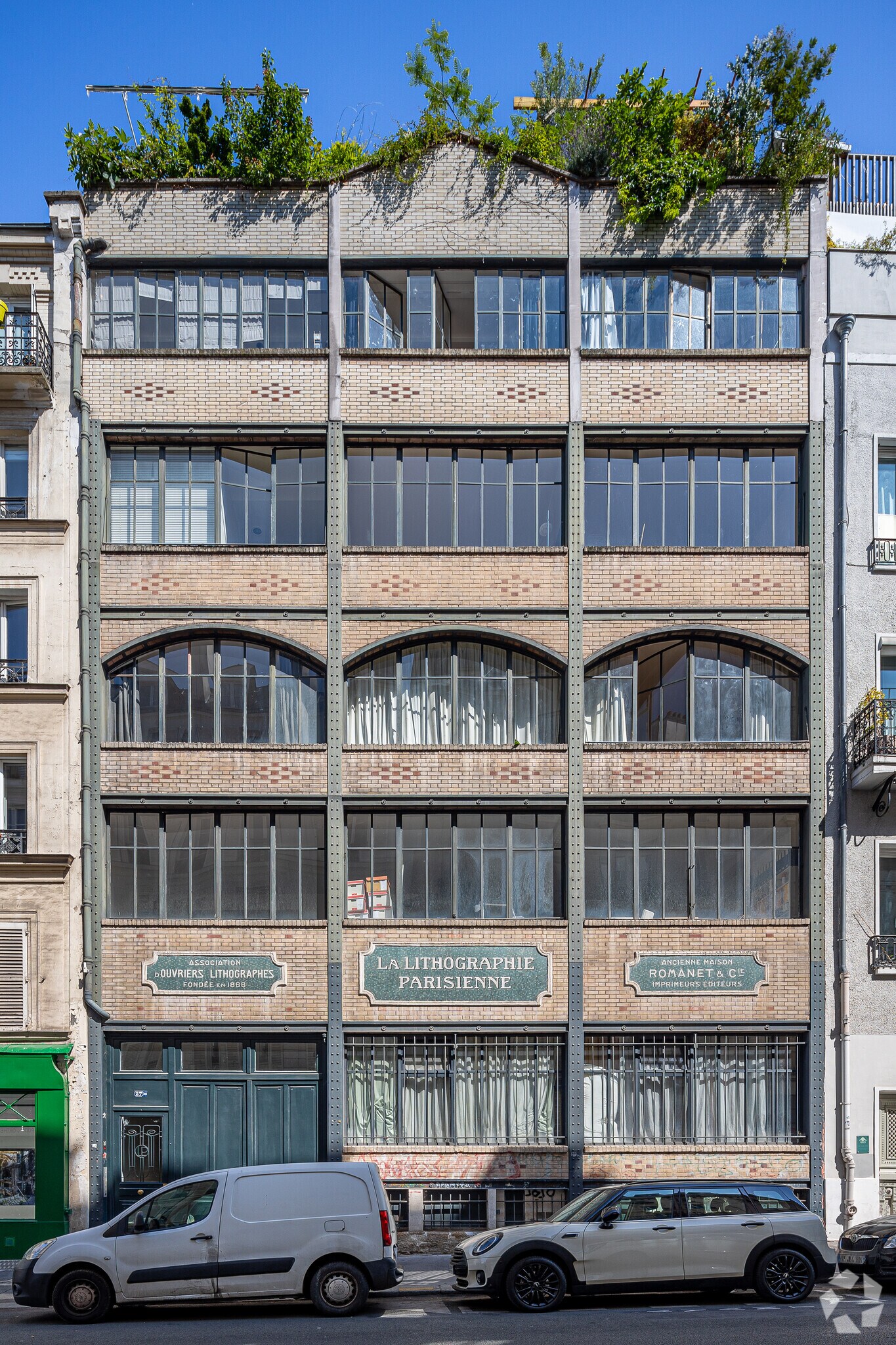27 Bis Rue Jacques Louvel-Tessier, Paris for lease Primary Photo- Image 1 of 11