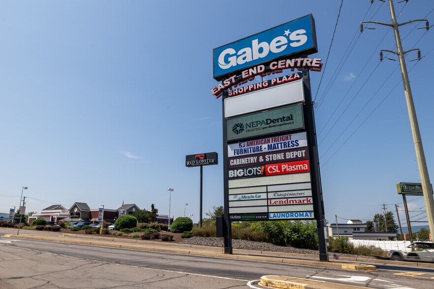 1-400 E End Ctr, Wilkes Barre, PA à louer - Photo du bâtiment - Image 2 de 20