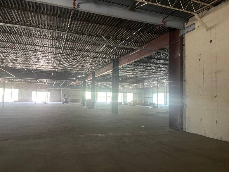 7840 Limonite Ave, Jurupa Valley, CA for lease - Interior Photo - Image 2 of 5