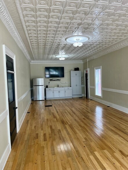 24 N Miami St, West Milton, OH à louer - Photo intérieure - Image 3 de 6