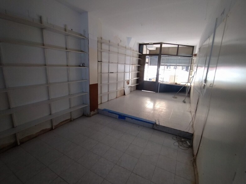 Commerce de détail dans Cáceres, Cáceres à louer - Photo du bâtiment - Image 2 de 11