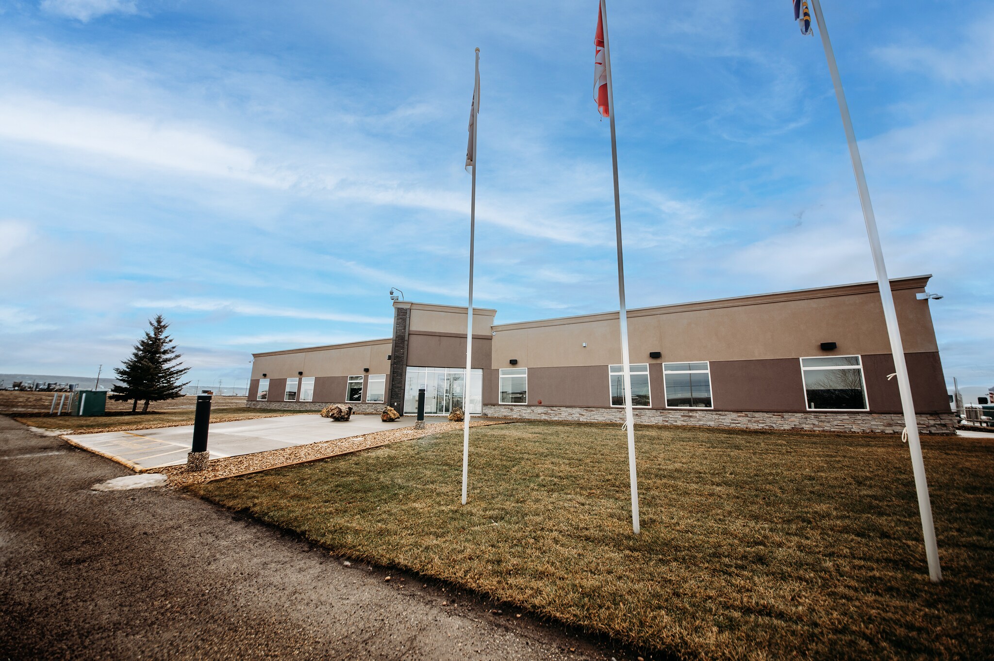 37 Vic Turner Airport Rd, Dawson Creek, BC à vendre Photo du bâtiment- Image 1 de 23