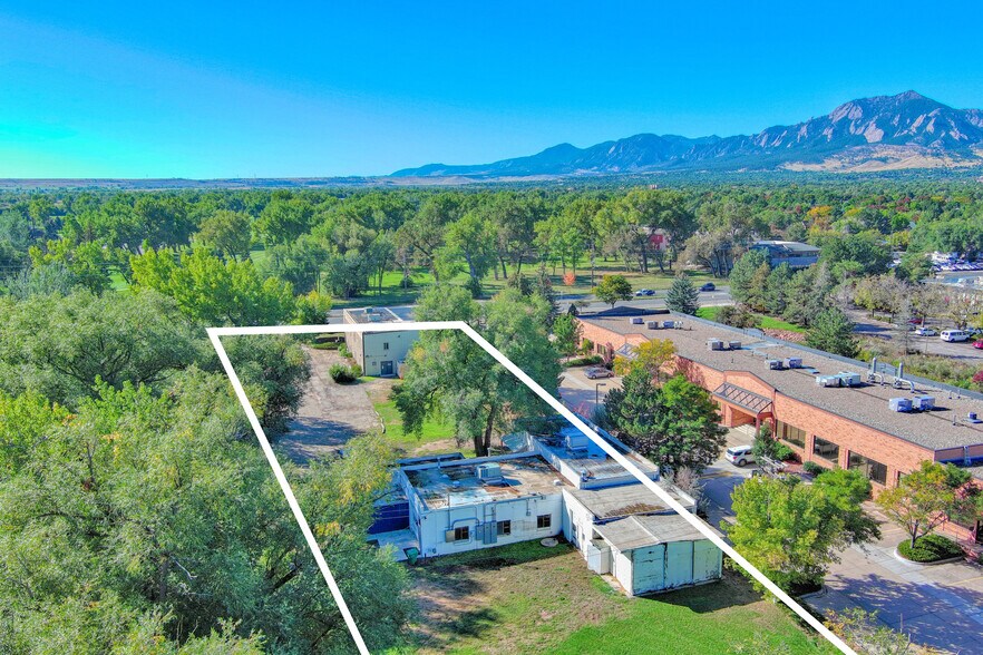 5649 Arapahoe Ave, Boulder, CO à vendre - Aérien - Image 2 de 61
