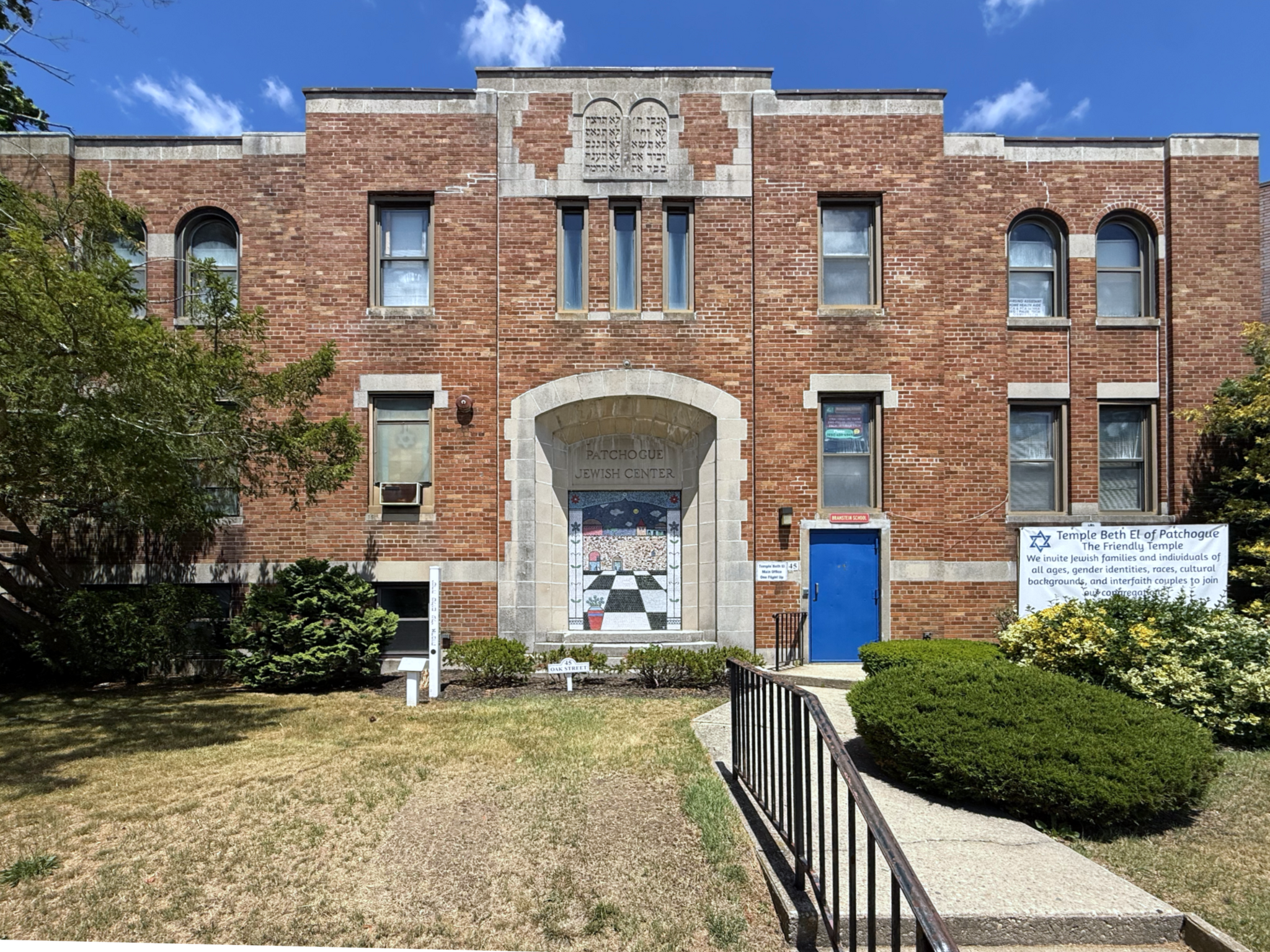 45 Oak St, Patchogue, NY for lease Building Photo- Image 1 of 13