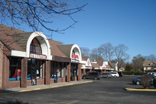 579-601 Montauk Hwy, Oakdale, NY for lease Primary Photo- Image 1 of 6