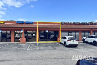 701 JC Center Ct, Port Charlotte, FL à louer Photo intérieure- Image 1 de 6