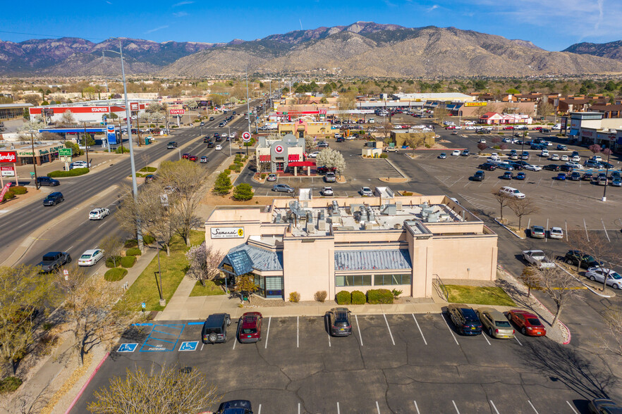 9500 Montgomery Blvd NE, Albuquerque, NM à louer - Photo du bâtiment - Image 3 de 9