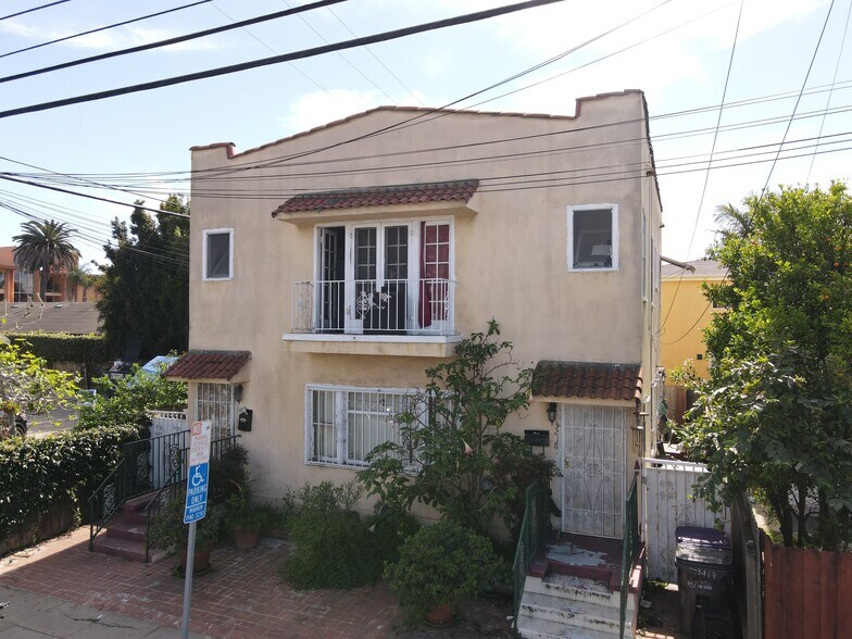3216 E 4th St, Long Beach, CA à vendre - Photo du bâtiment - Image 3 de 7