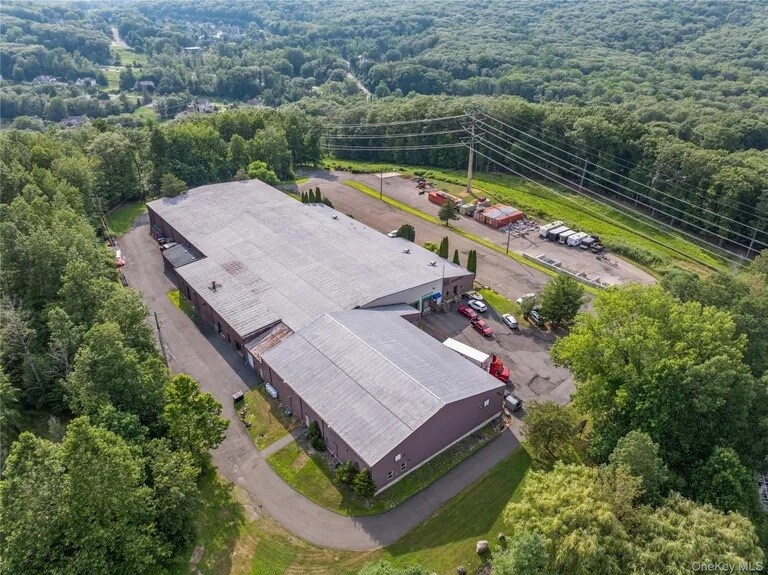380 NY-210, Stony Point, NY à louer Photo du bâtiment- Image 1 de 32
