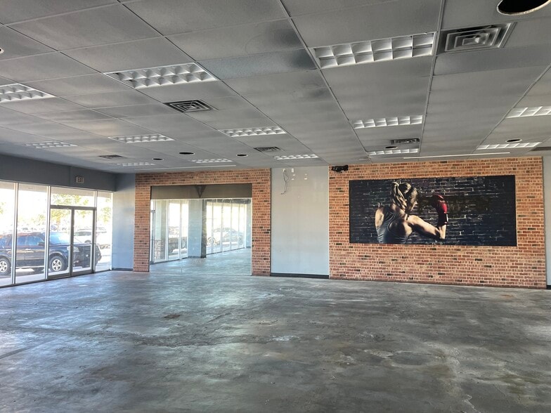 5029 Veterans Memorial Blvd, Metairie, LA for lease - Building Photo - Image 2 of 3