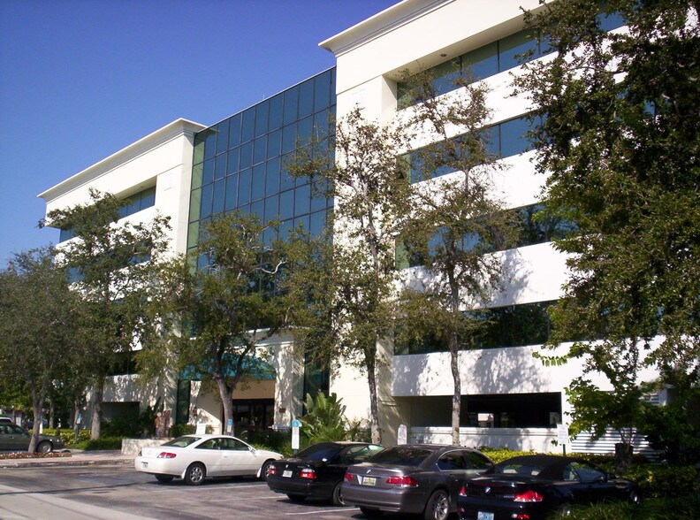 888 SE 3rd Ave, Fort Lauderdale, FL à vendre - Photo du bâtiment - Image 3 de 16