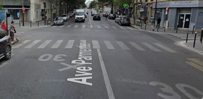 Retail in Paris for lease - Building Photo - Image 2 of 3