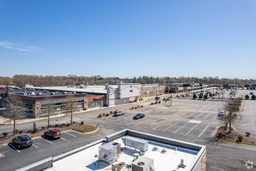 416 Denbigh Blvd, Newport News, VA for lease - Building Photo - Image 2 of 14