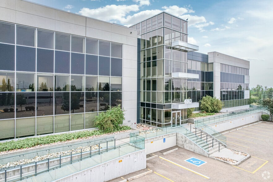 4803 87th St NW, Edmonton, AB for lease - Primary Photo - Image 1 of 6