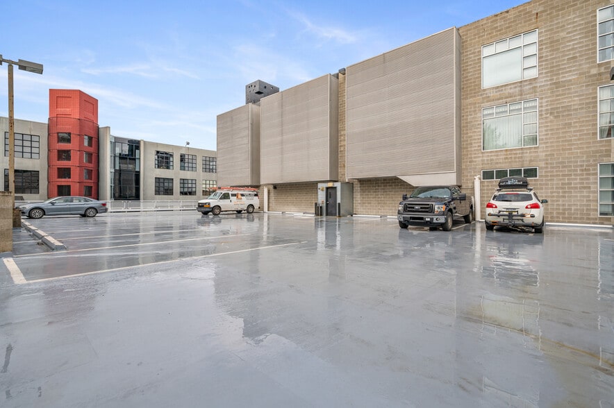5840-5846 Ellsworth Ave, Pittsburgh, PA for lease - Building Photo - Image 2 of 5