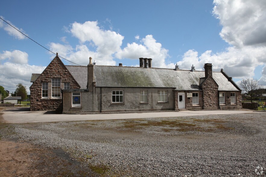Huntly Rd, Aboyne à louer - Photo du bâtiment - Image 3 de 3