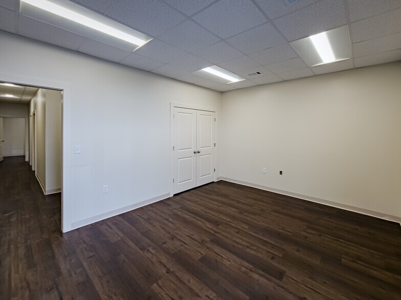 130 Hunt Rd, Tifton, GA à louer - Photo intérieure - Image 3 de 4