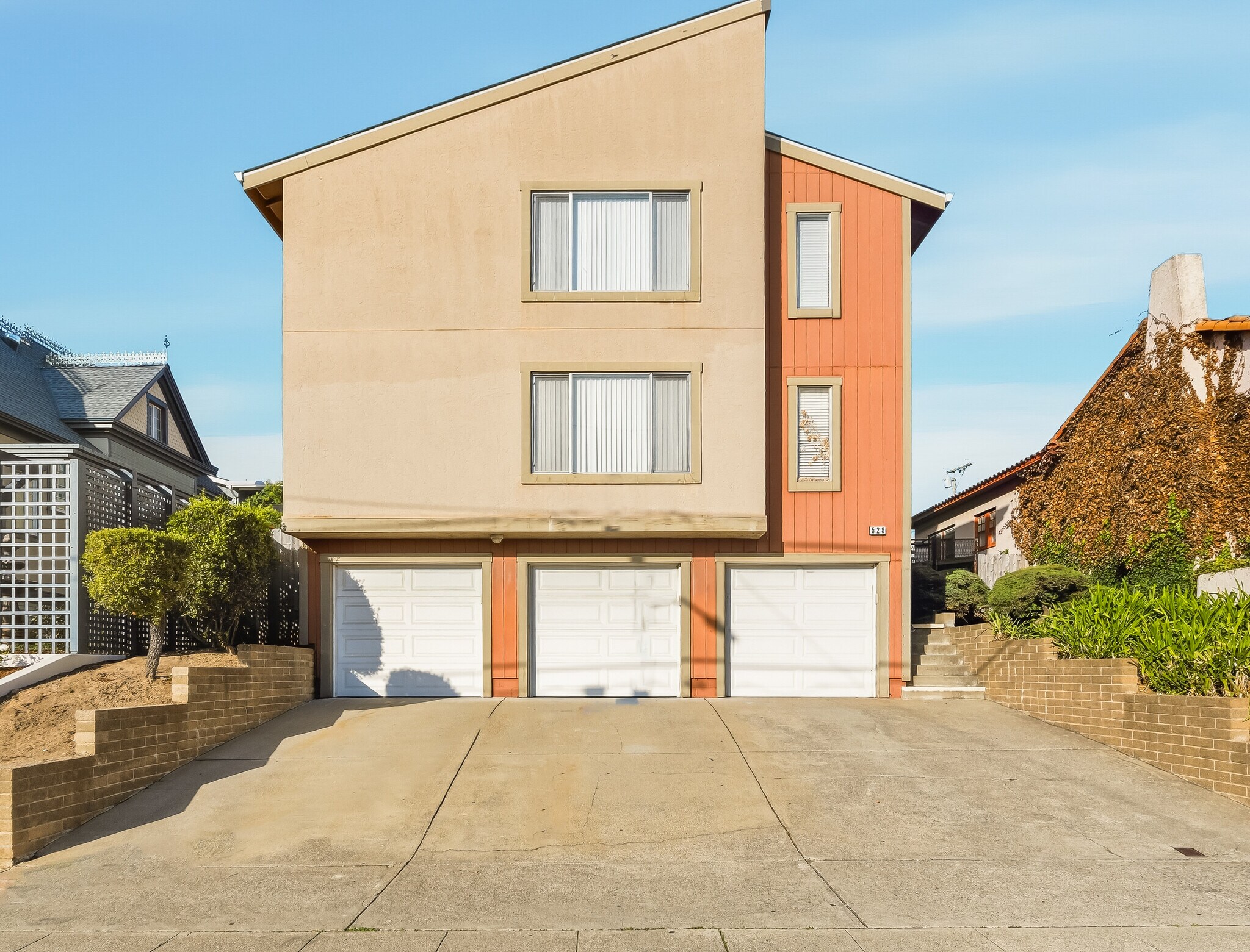 528 Grand Ave, South San Francisco, CA à vendre Photo du bâtiment- Image 1 de 17