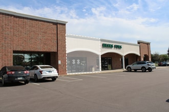 2425 S Shirley Ave, Sioux Falls, SD for lease Interior Photo- Image 2 of 13