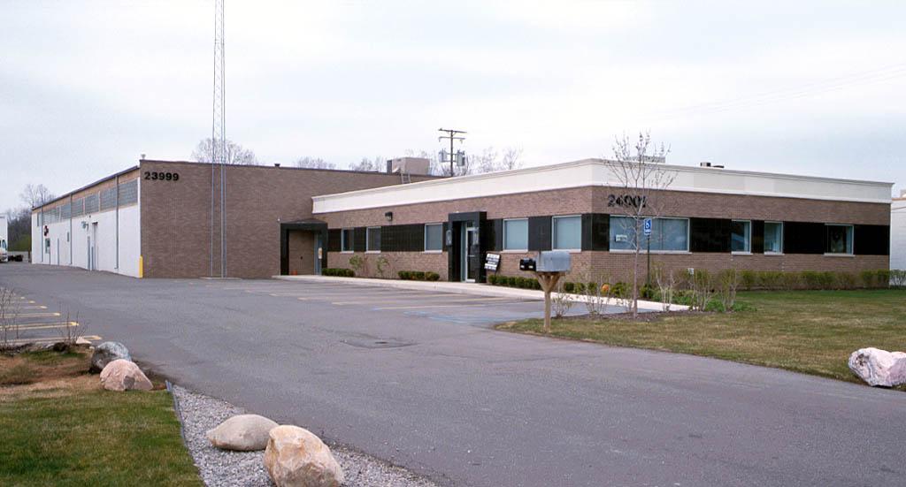 23999-24001 Telegraph Rd, Southfield, MI à louer Photo du bâtiment- Image 1 de 6
