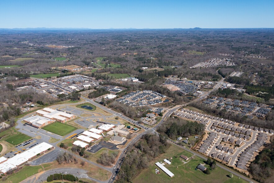 2780 E Cherokee Dr, Canton, GA à vendre - Aérien - Image 2 de 5