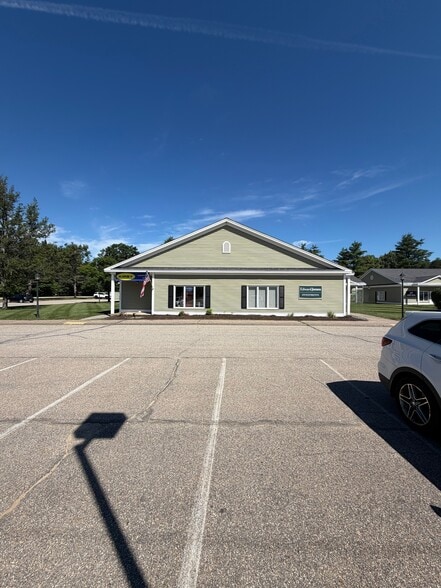 211 Loudon Rd, Concord, NH for lease - Building Photo - Image 2 of 11