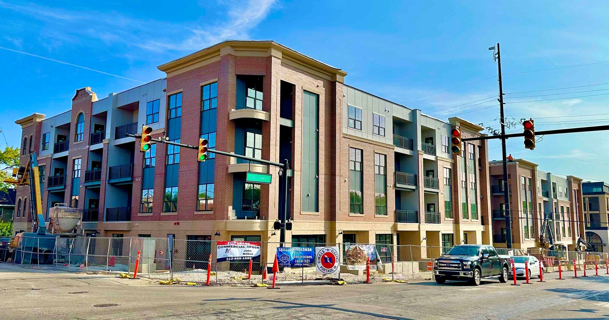 215 E Lincolnway, Valparaiso, IN à louer Photo principale- Image 1 de 7