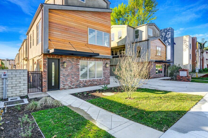 530 Fano St, Monrovia, CA à vendre - Photo du bâtiment - Image 2 de 30