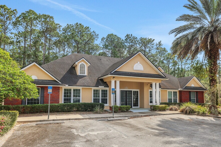 7700 Square Lake Blvd, Jacksonville, FL for lease - Building Photo - Image 2 of 17