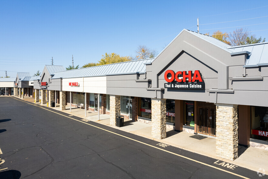 12915-13029 Olive Blvd, Creve Coeur, MO for lease - Building Photo - Image 1 of 9