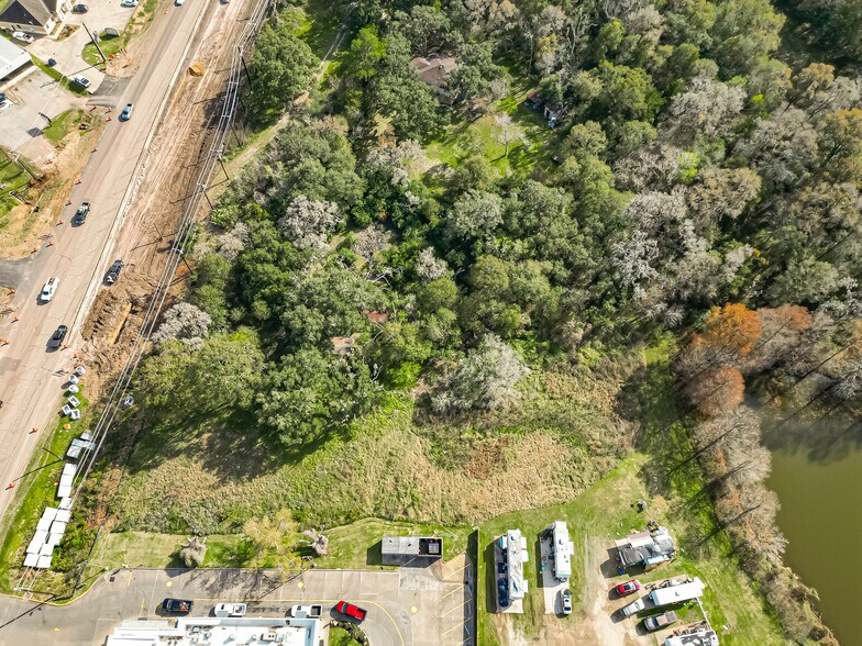 910 S Columbia Dr, West Columbia, TX à vendre - Photo du bâtiment - Image 3 de 21