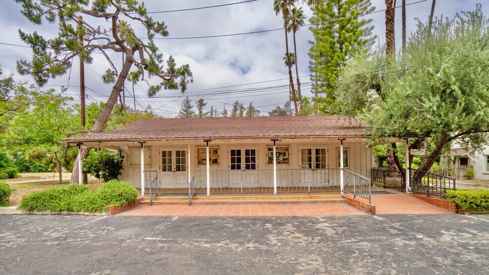 315 E 4th St, Ontario, CA à vendre - Photo du bâtiment - Image 2 de 34