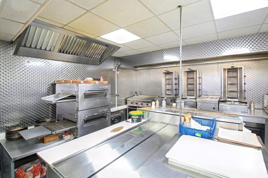 45 Roman Bank, Skegness for sale - Building Photo - Image 3 of 19