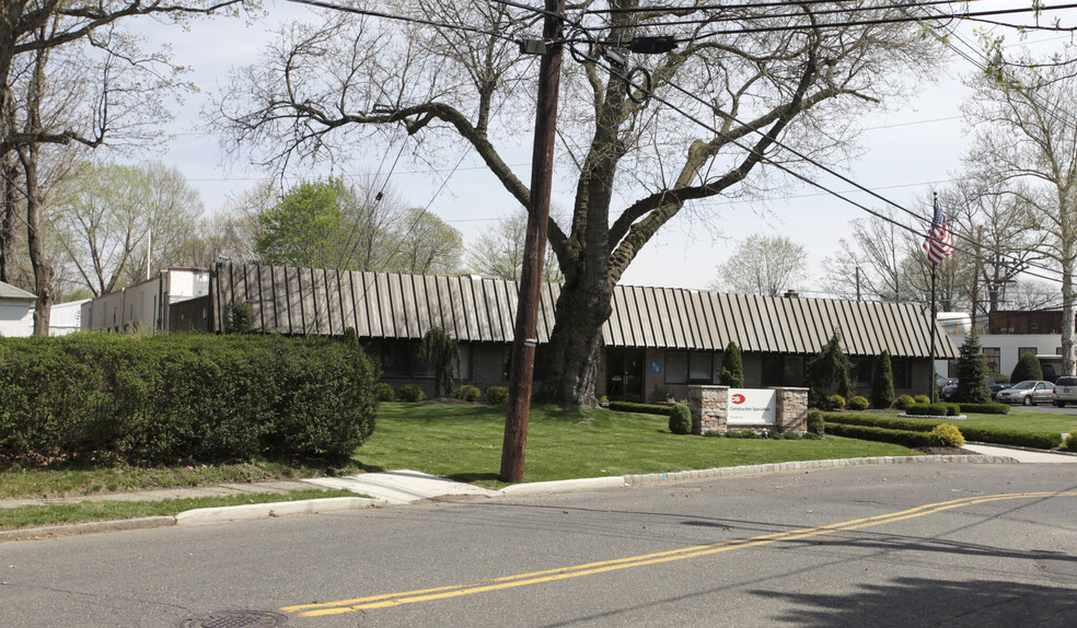 49 Meeker Ave, Cranford, NJ à louer - Photo du bâtiment - Image 3 de 12