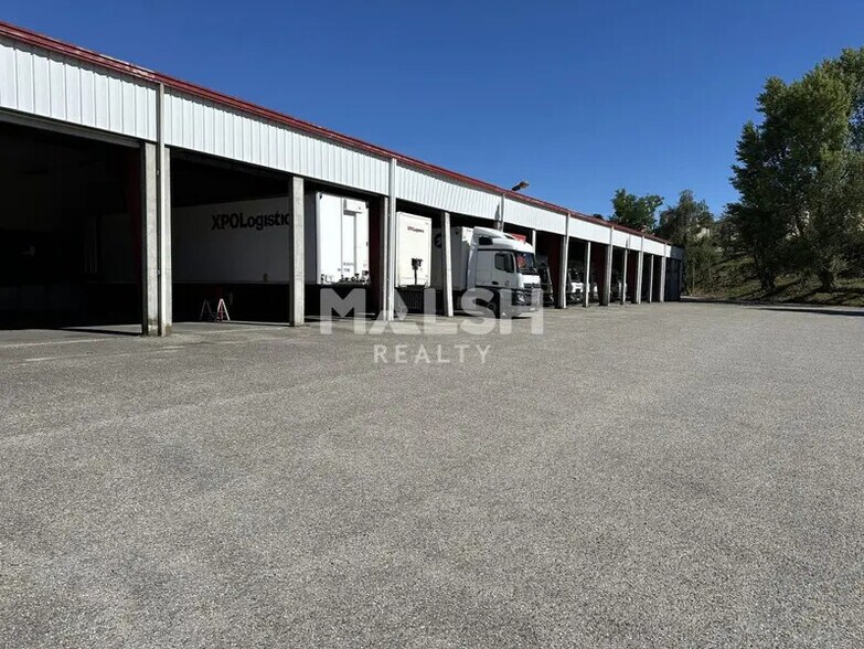 Flex dans Châteauvilain à louer - Photo du bâtiment - Image 2 de 8