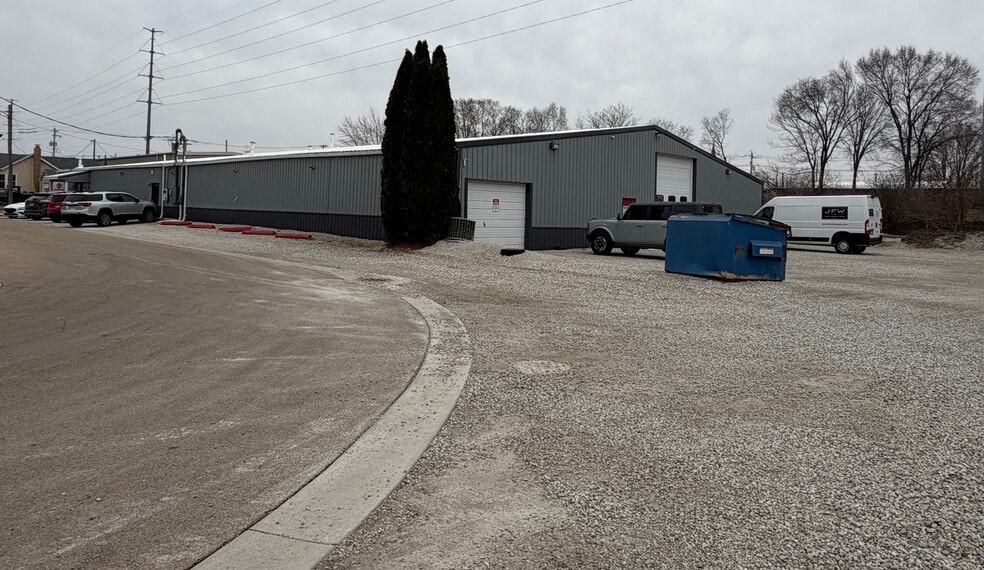 300 W Joliet St, Ottawa, IL for sale - Building Photo - Image 1 of 13