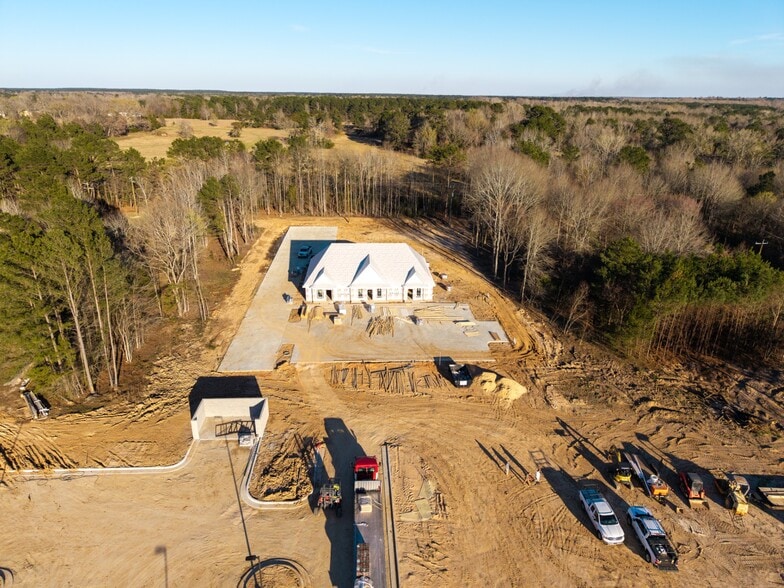 225 Breck Dr, Stonewall, LA à louer - Photo du bâtiment - Image 3 de 5