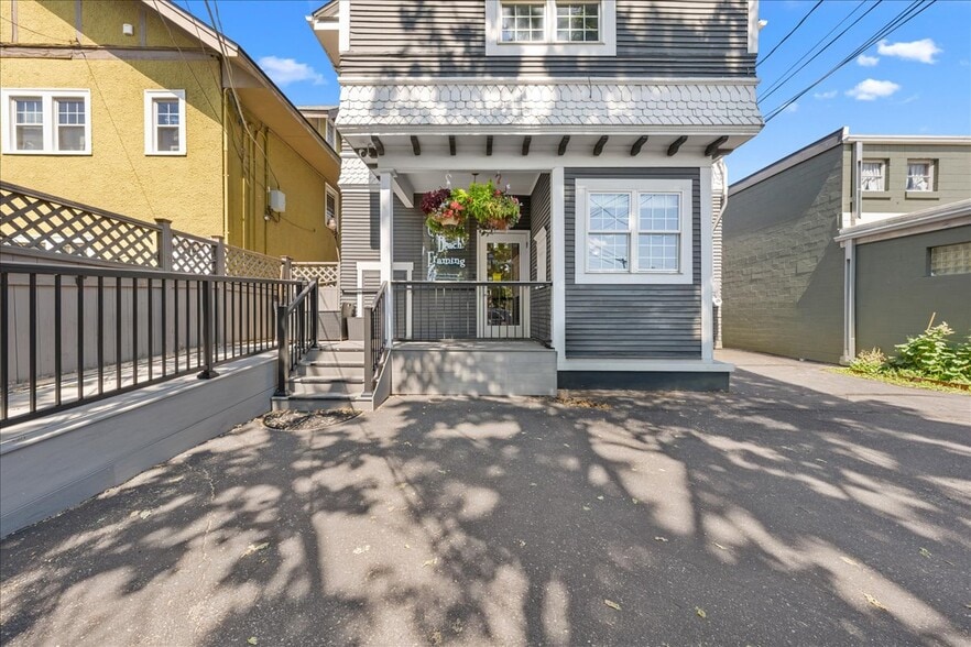 1517 W Lake St, Minneapolis, MN for sale - Building Photo - Image 3 of 22