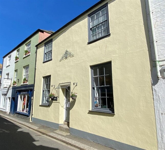 30 Fore St, Fowey for sale - Building Photo - Image 1 of 4