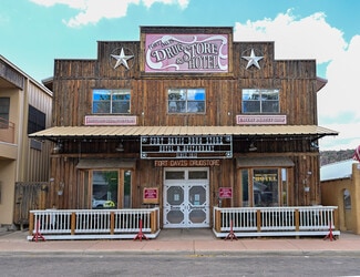 Plus de détails pour 111 N State St, Fort Davis, TX - Services hôteliers à vendre