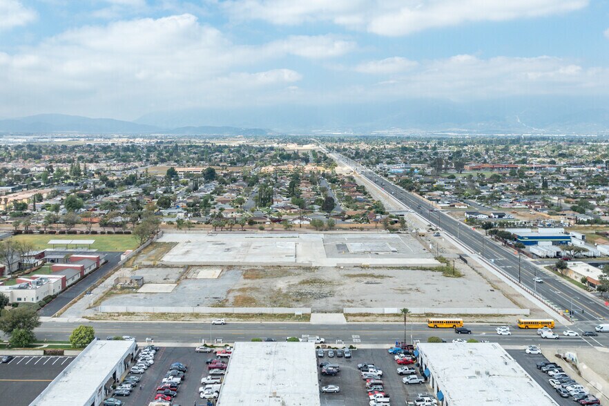 160 N Cactus Ave, Rialto, CA à louer - Photo du bâtiment - Image 2 de 8