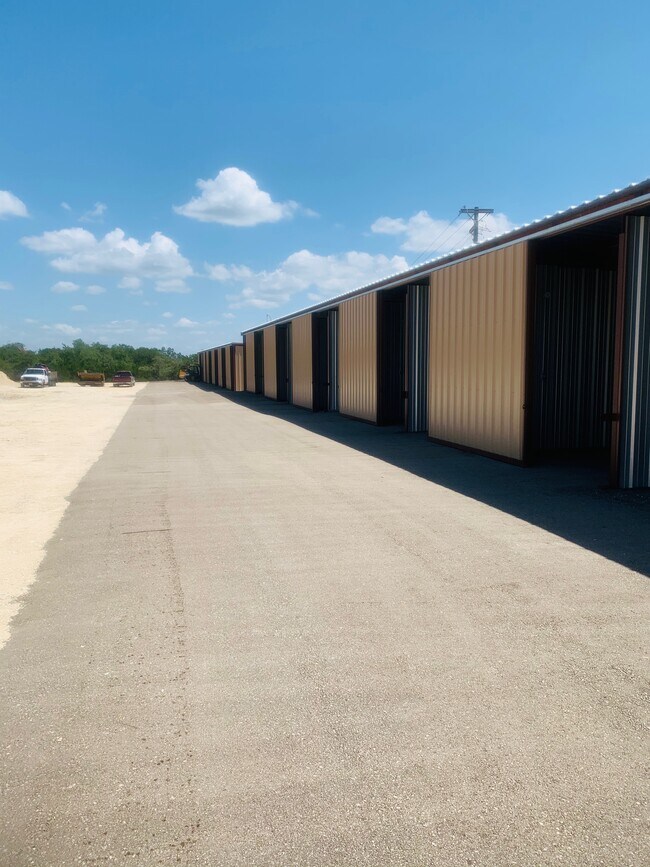 Plus de détails pour 11600 FM 32, Fischer, TX - Spécialité à vendre