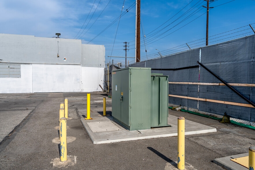 1700 W Anaheim St, Long Beach, CA for lease - Building Photo - Image 3 of 26