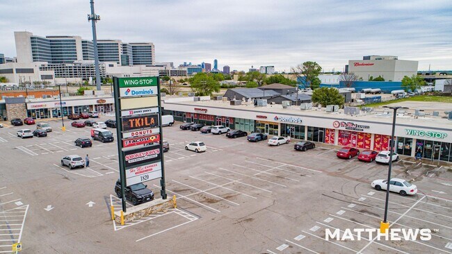 Plus de détails pour 1820 W Mockingbird Ln, Dallas, TX - Commerce de détail à louer